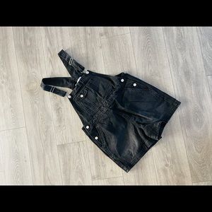 No boundaries blocked overalls shorts.